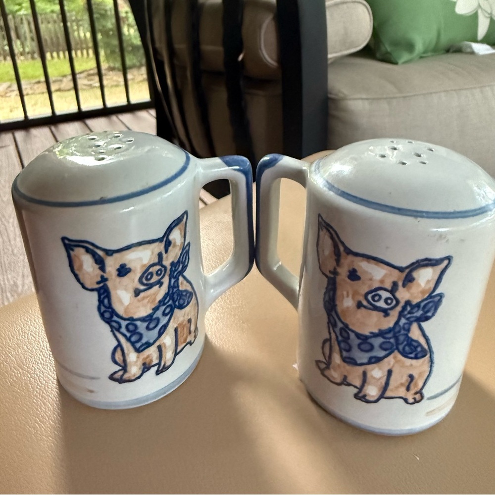 Louisville Stonewear “Precious Pig” Salt & Pepper Shaker Blue Tan - DISCONTINUED